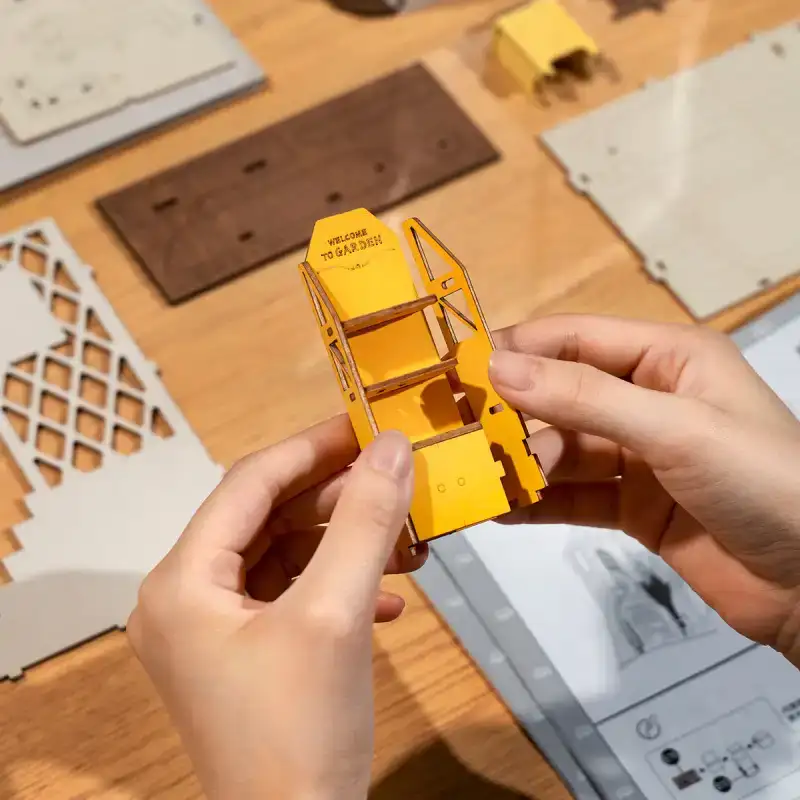 Book Nook Garden House - Image 7