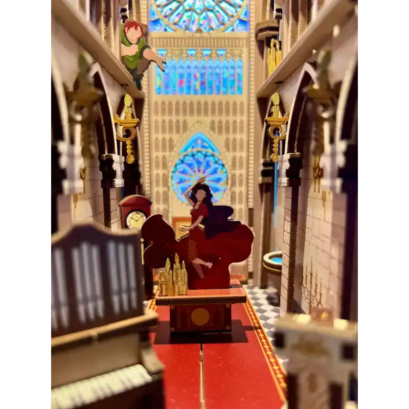 Book Nook Our Lady of Paris - Image 4