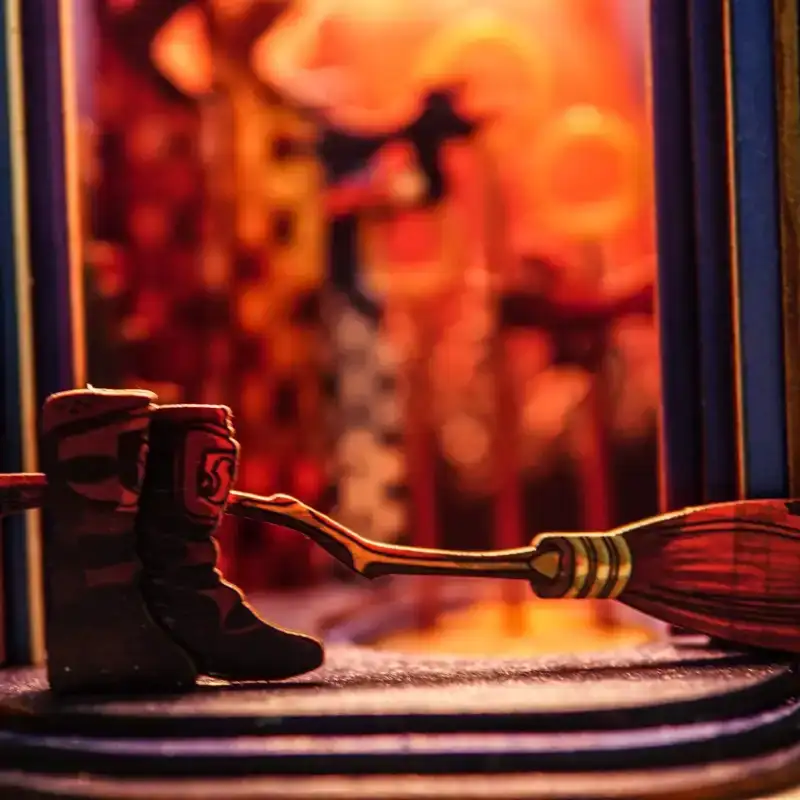 Book Nook Quidditch - Image 4