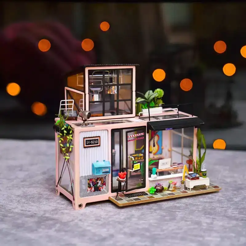 Estudio de Soltero de Kevin en Miniatura - Image 3